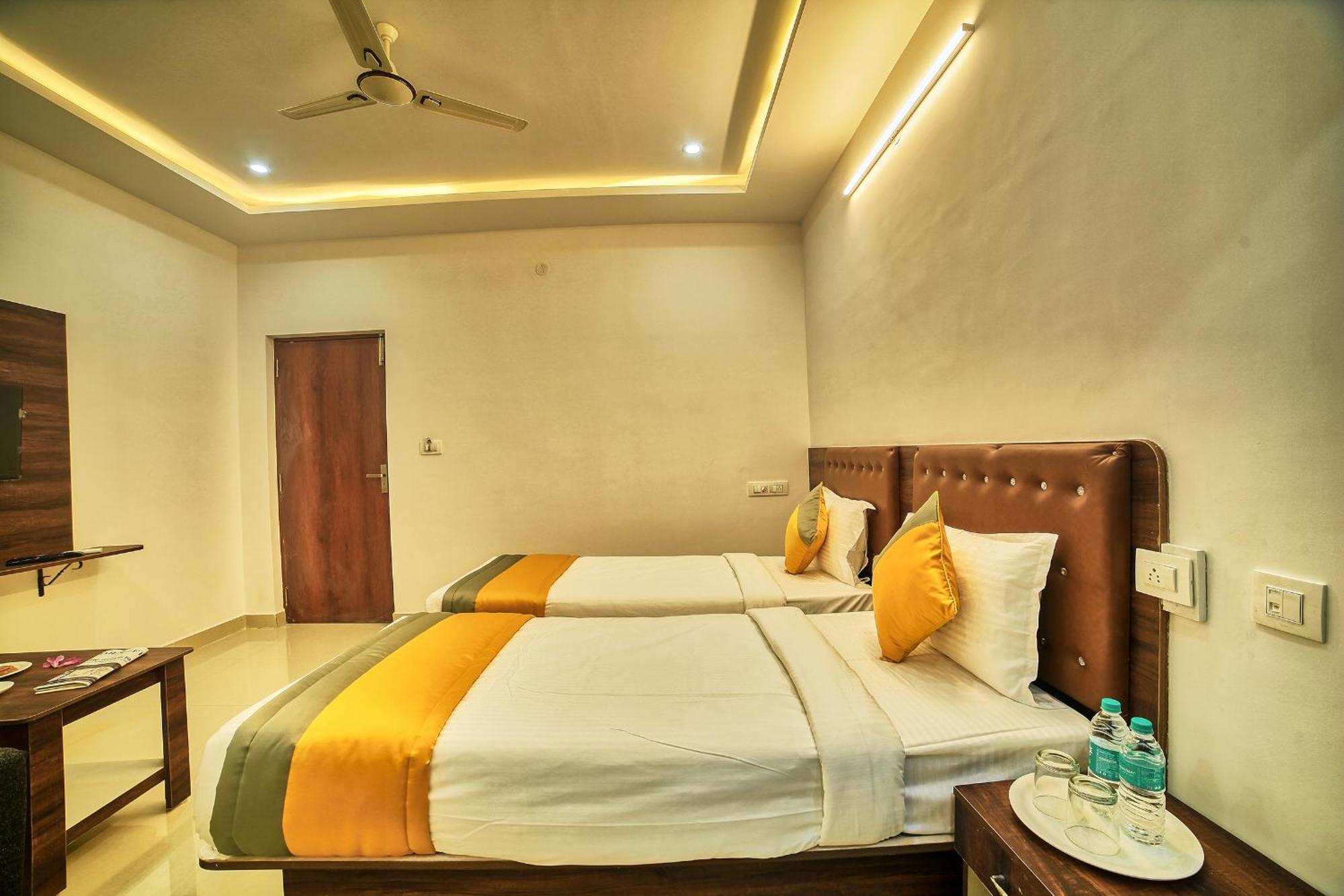 Visa Inn Hotel 4Kms From Airport L Free Airport Pickup & Drop 24X7 Devanahalli Eksteriør billede